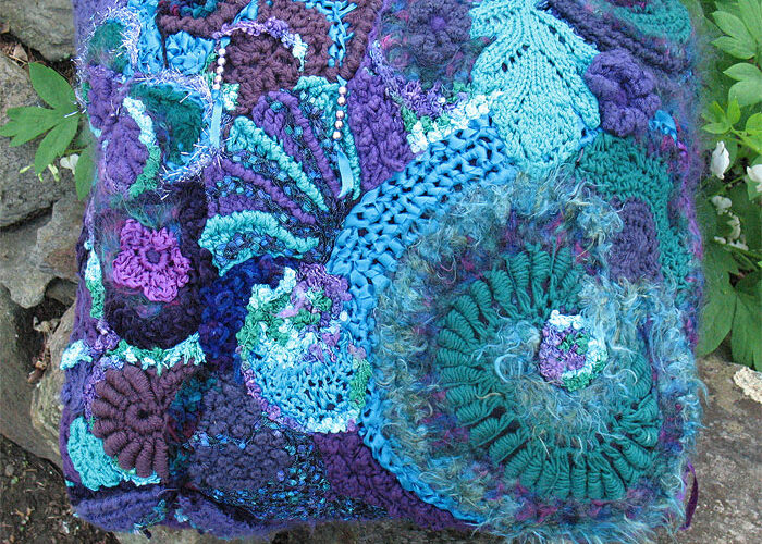 Margaret crochet pillow