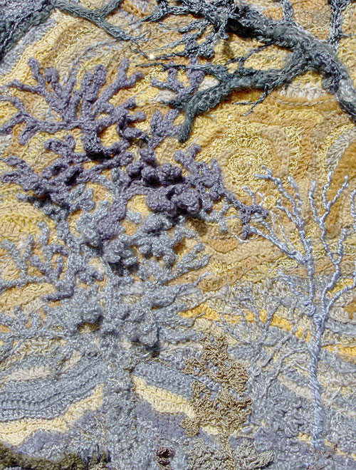 detail-sun-fighting-mist